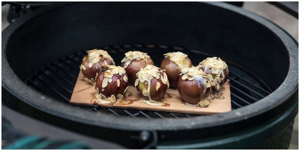 wooden grilling planks 1200x600 Big Green Egg Alder grilling-planks - Afbeelding 4