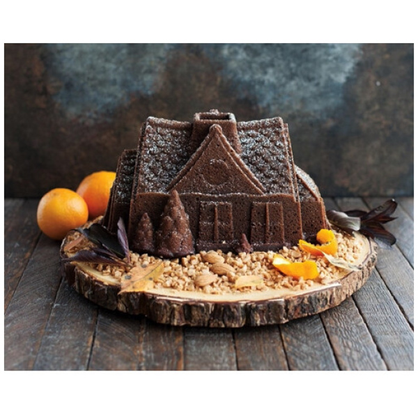 Nordic Ware Gingerbread-House Bundt-Pan-9-Cup1